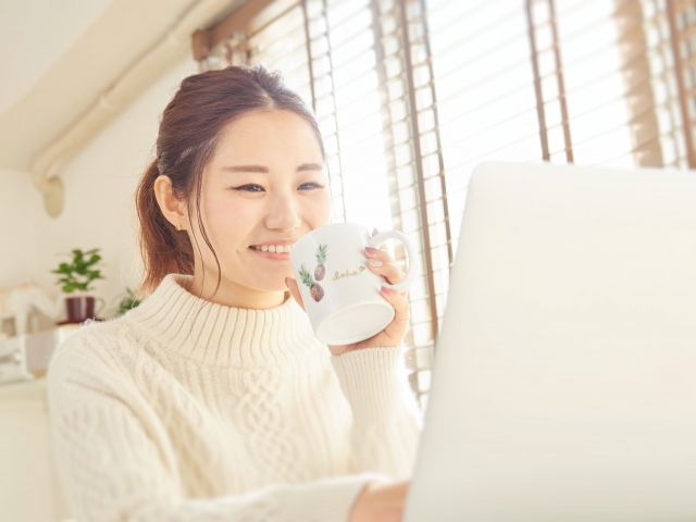 在宅チャットレディのメリットや稼ぐコツを伝授!準備する物は3つ
